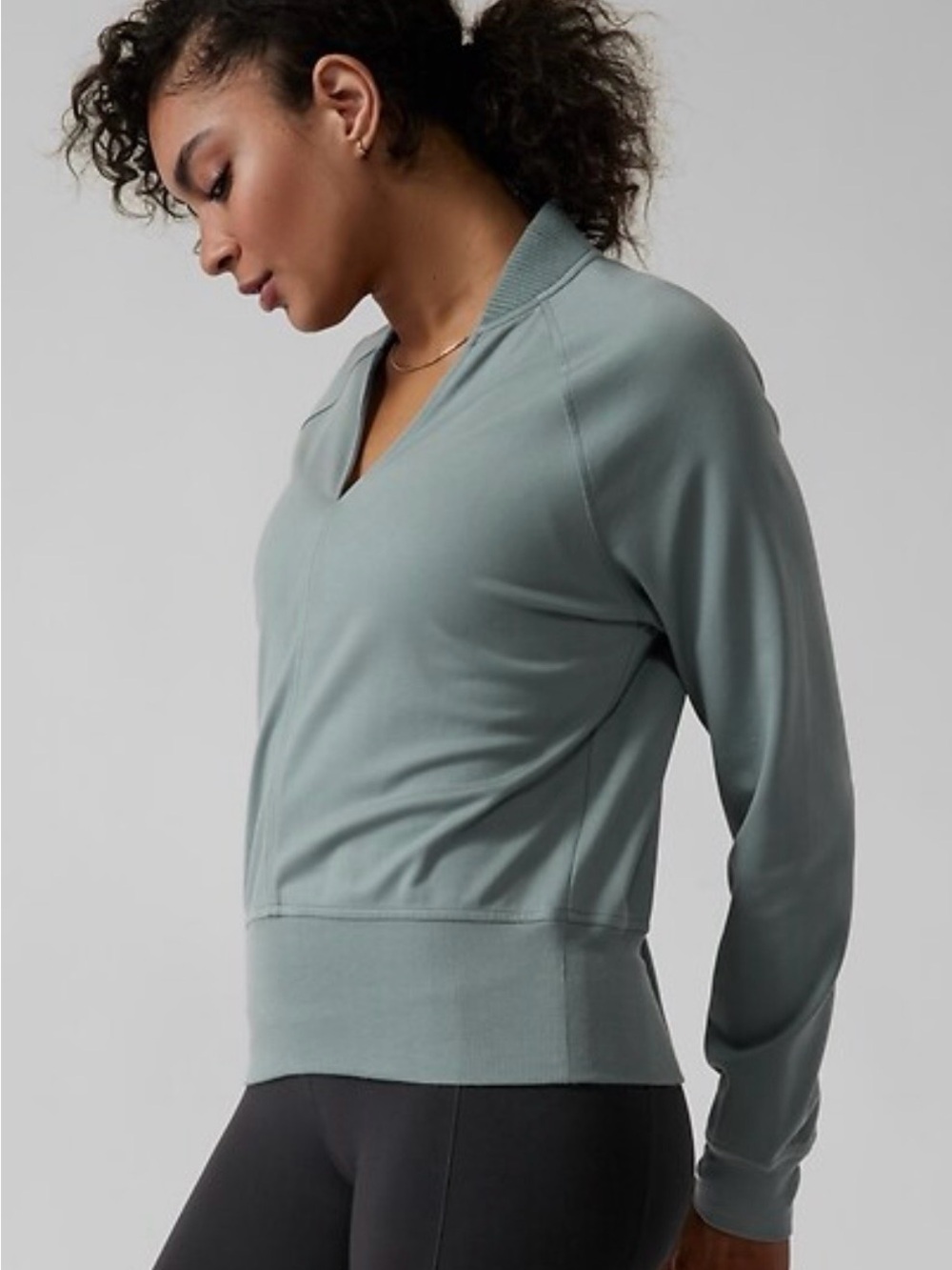 Athleta Lightweight Eastbound Pullover Sweatshirt Sage Gray XS Travel Athleisure - Picture 2 of 10
